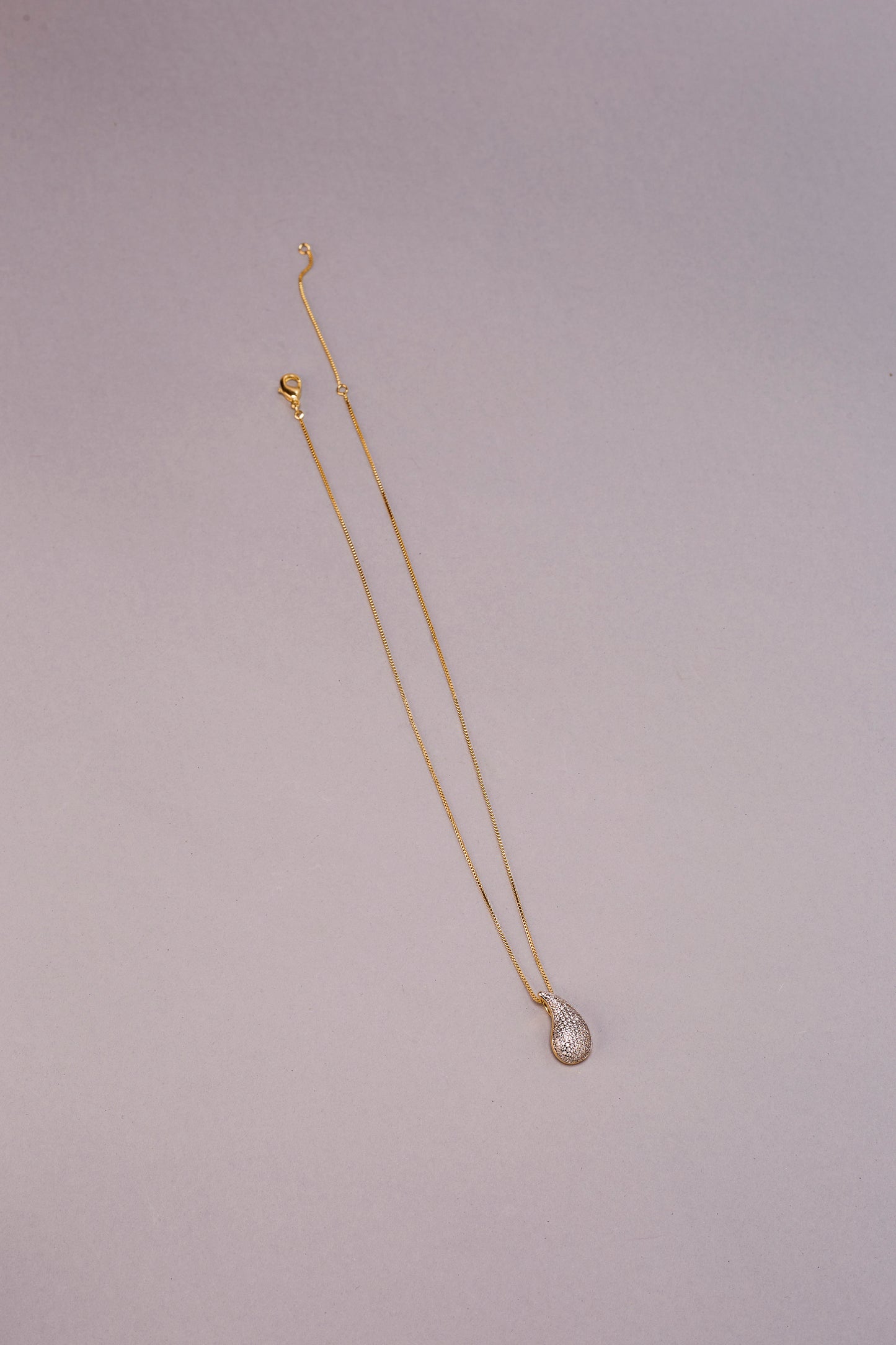 Colar Gota Cravejada Ouro 18k