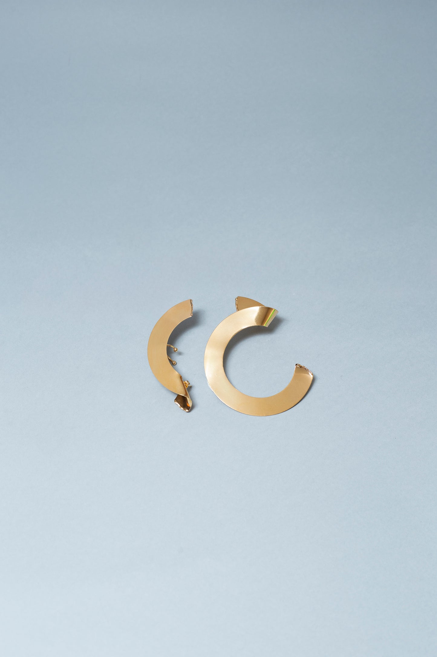 Brinco Manu Ouro 18k