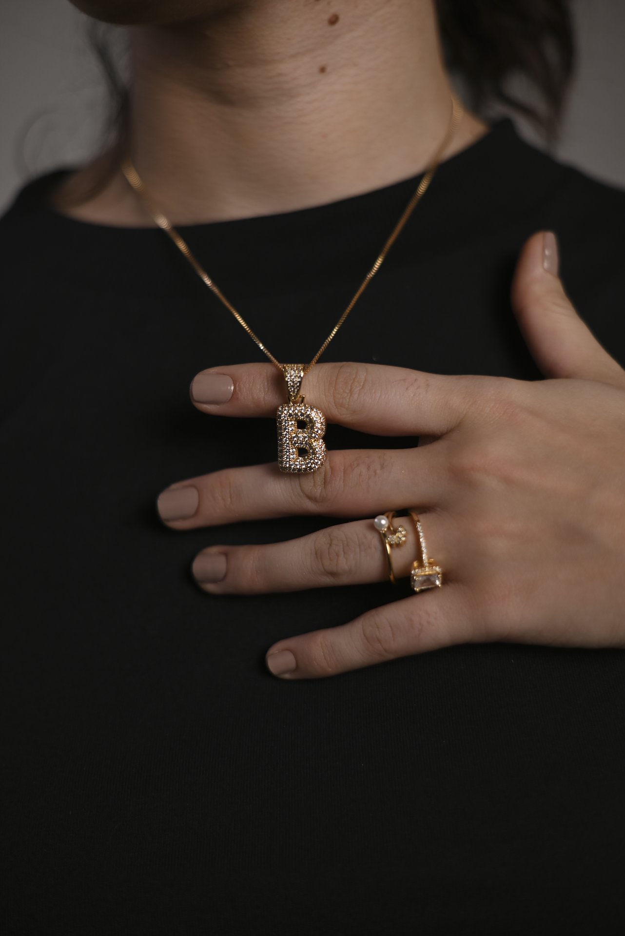 Pingente Letra com pedraria